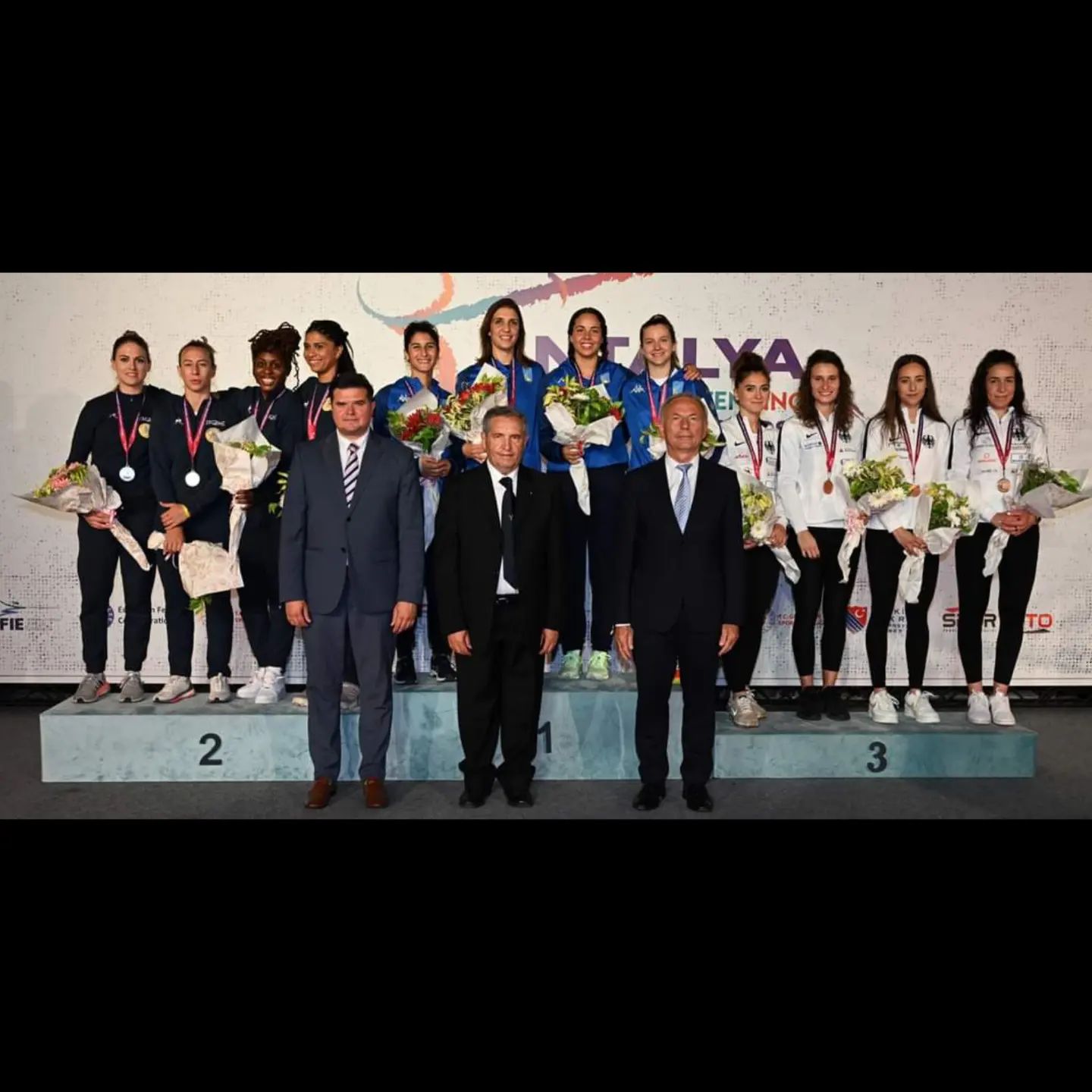 Médaille d'argent pour l'équipe de France féminine de Fleuret aux championnats d'Europe